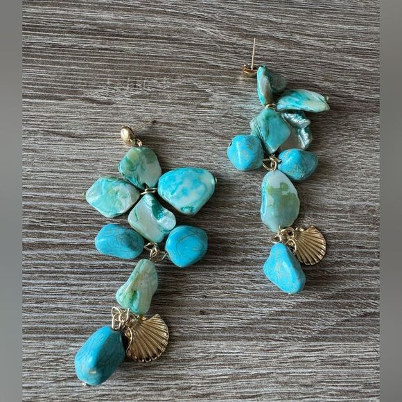 Turquoise and Gold Shell Dangle A1246 - Picture 3 of 4